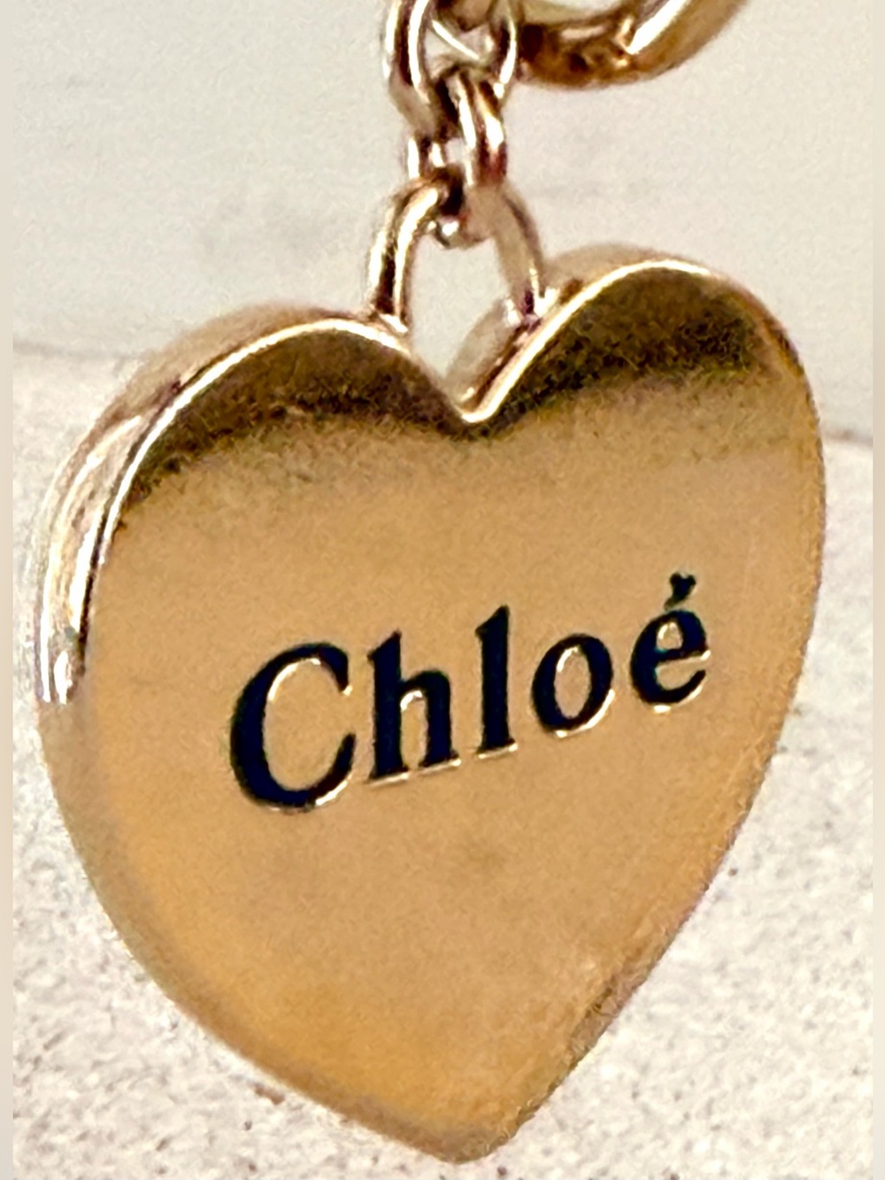 LOW START! - CHLOÉ Gold Tone Heart Logo Keychain Bag Charm - Picture 3 of 7